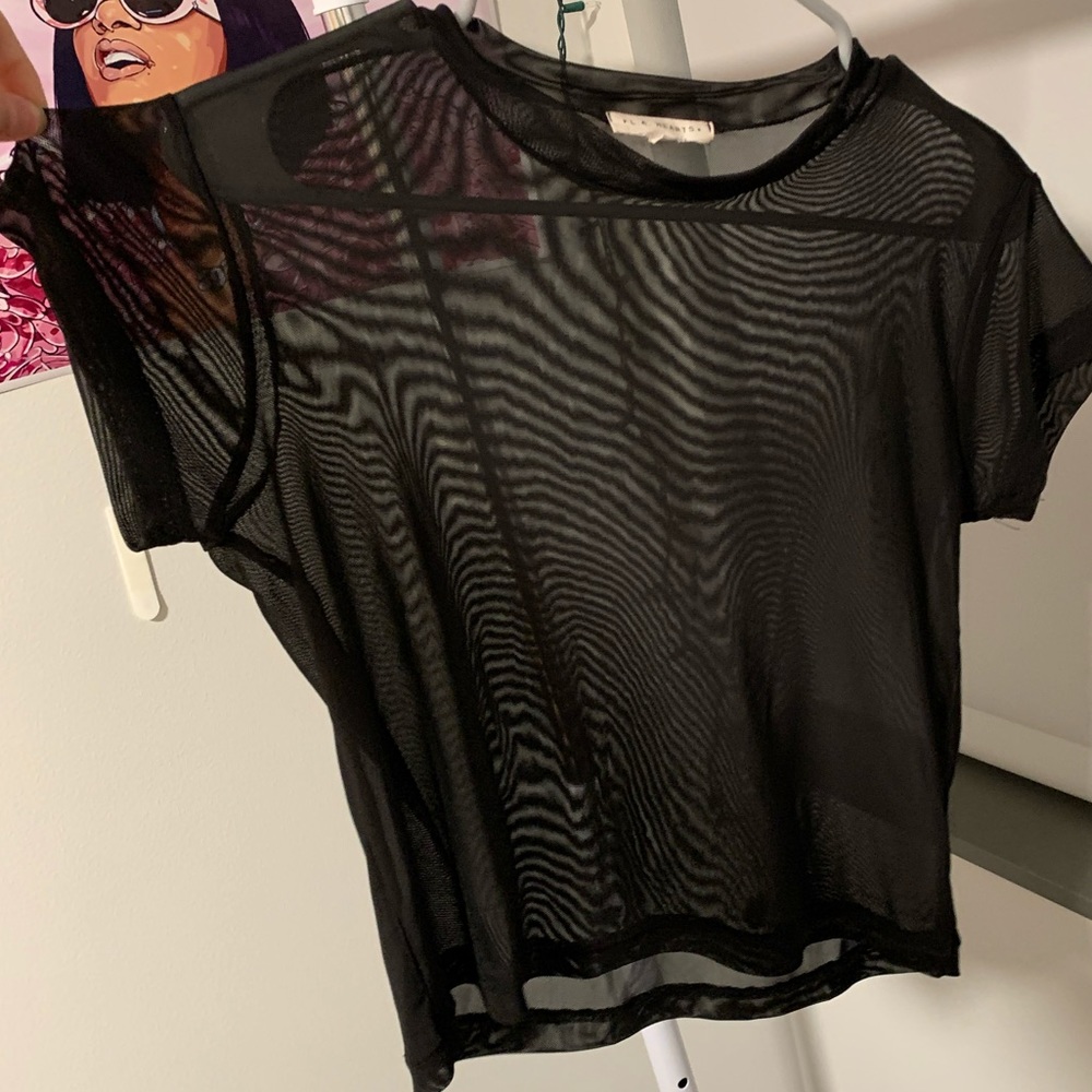 Black shear shortsleeved shirt